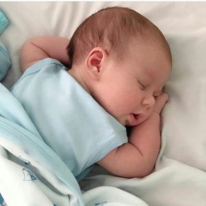 Giấc ngủ trẻ 2 tháng tuổi